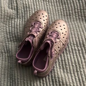 Stride rite phibian water shoes